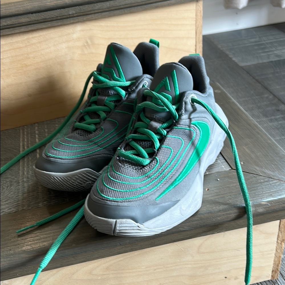 Nike Giannis Kids' Sneakers in Gray and Green